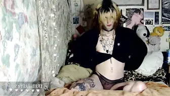 Cherstrauberry hot amateur video - (10-23-2025)