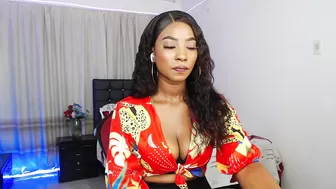 talianamoreno webcam 05-May-25