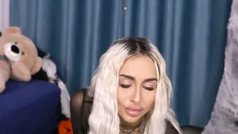 Goldenamberx (10/23/2025) sex cam chat