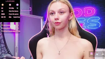 alessiacroft 10-23-2025 blonde