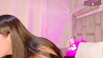 Smiling__girl amateur cam video 24 October 2025