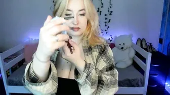 emily_gin new naked on cam