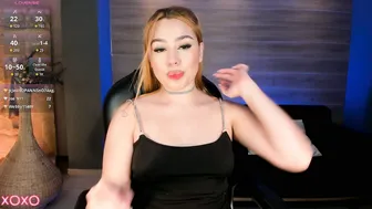 samanthaklein_ latina (10/24/2025)