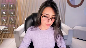 Larisasmirnov webcam show 24 October 2025