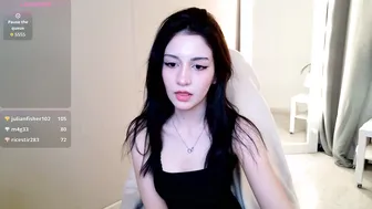 Witavaron (10-24-2025) posing on webcam