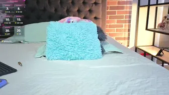 Kattypaezz cam girl (10-24-2025)