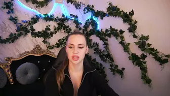 sweetangellic horny amateur 24 October 2025