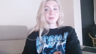 tattoobbgirl blonde amateur cam show