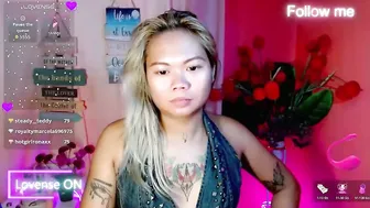 pinay_sweetlenatashaxx posing on webcam 25 October 2025