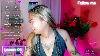 pinay_sweetlenatashaxx posing on webcam 25 October 2025