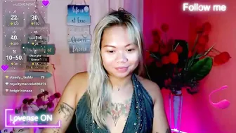 pinay_sweetlenatashaxx posing on webcam 25 October 2025