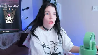 sophie_nomenal_ 10-25-2025 smalltits