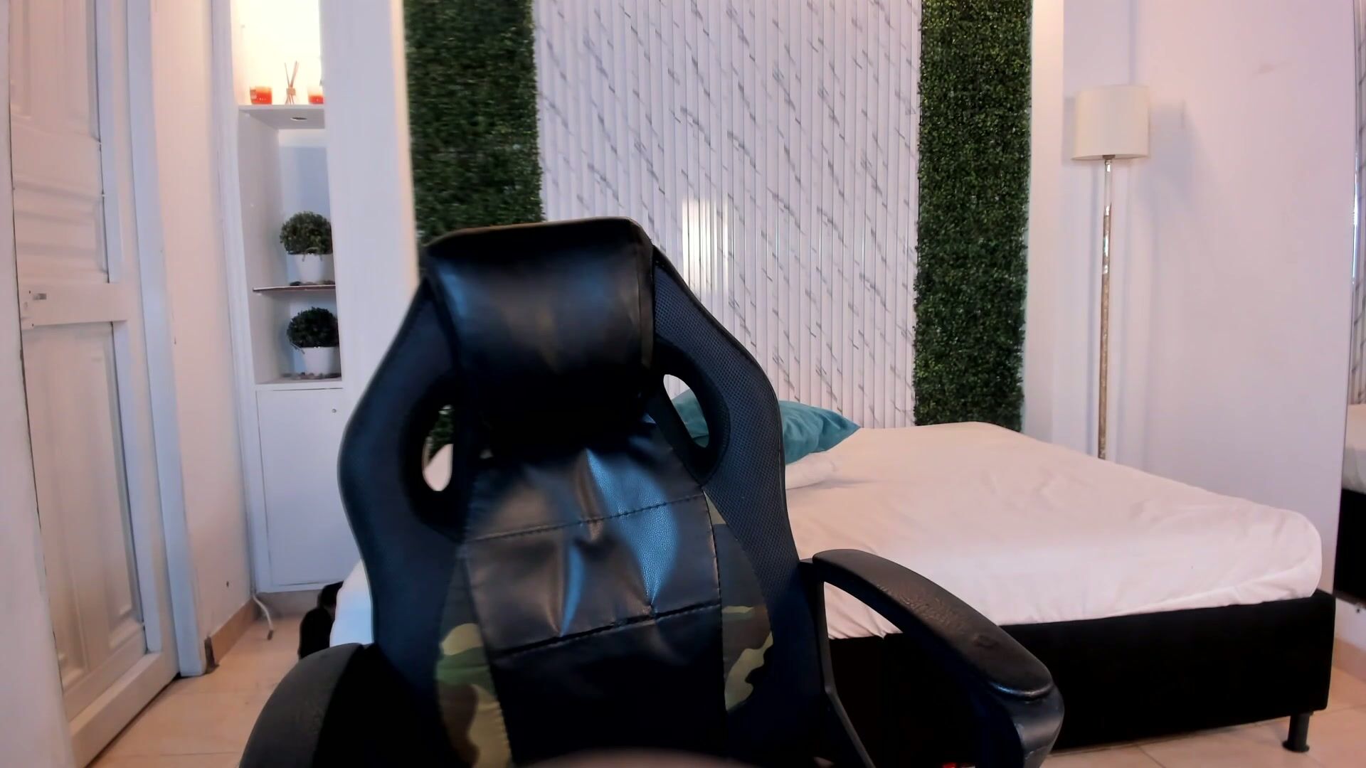Saracorraless chat sex cam 25-Oct-2025
