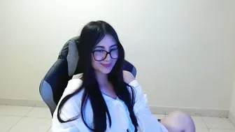 Sahaliefox_ latina (10/25/2025)