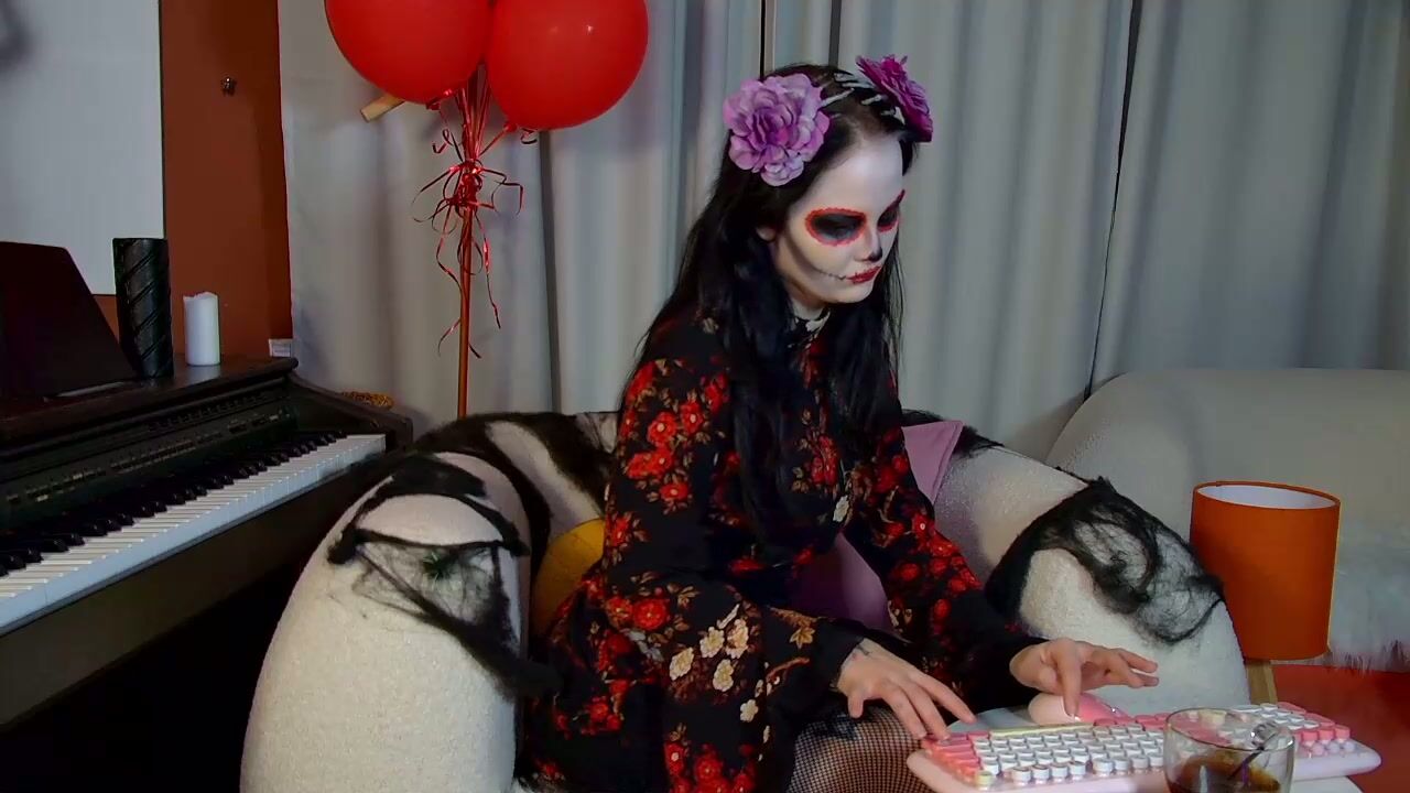 Mollymillsen nude cam video 25-Oct-25