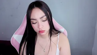 Lya_levine cam xxx 10/25/2025