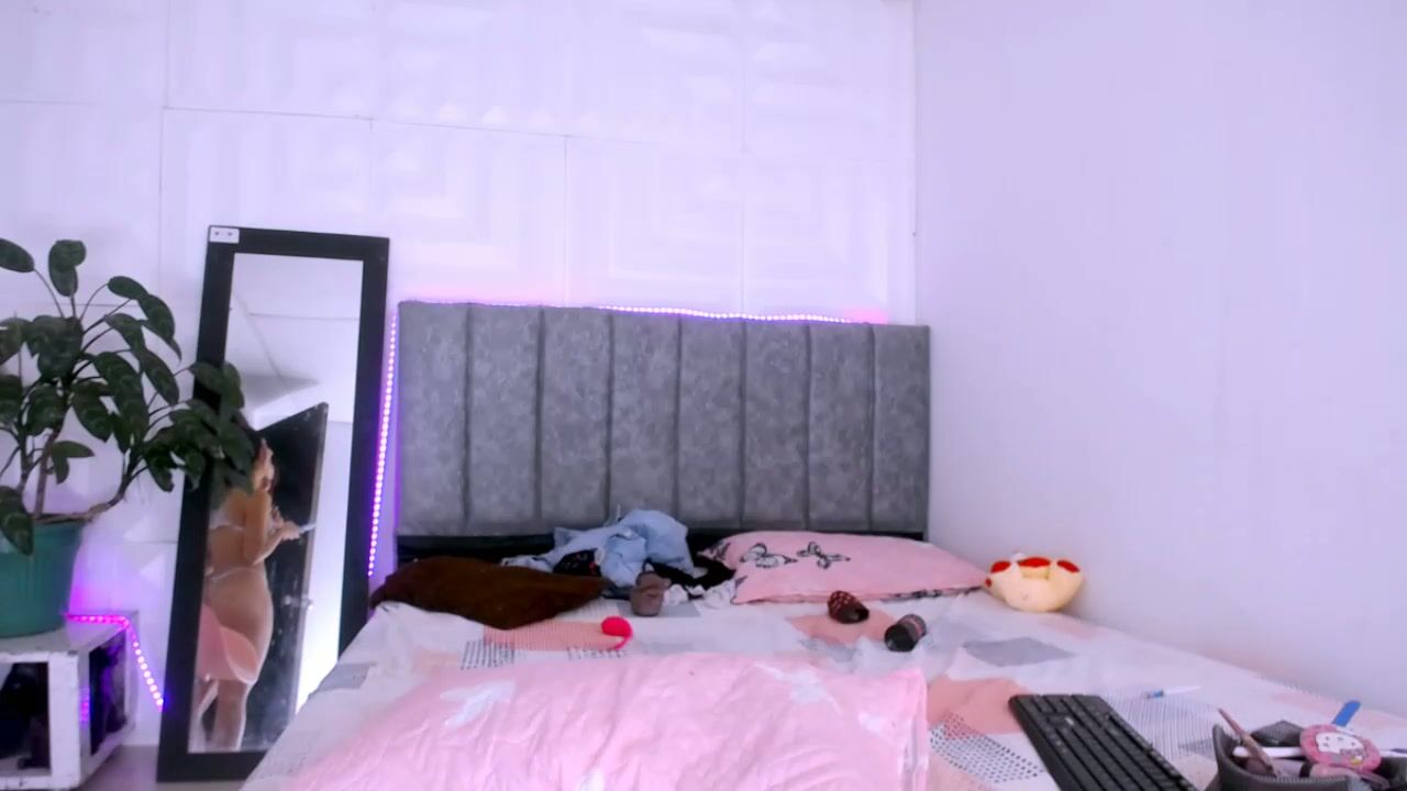 nataly_mcry chat cam porn 10-26-2025
