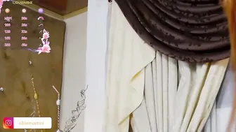 elliemartinni video 10/26/2025