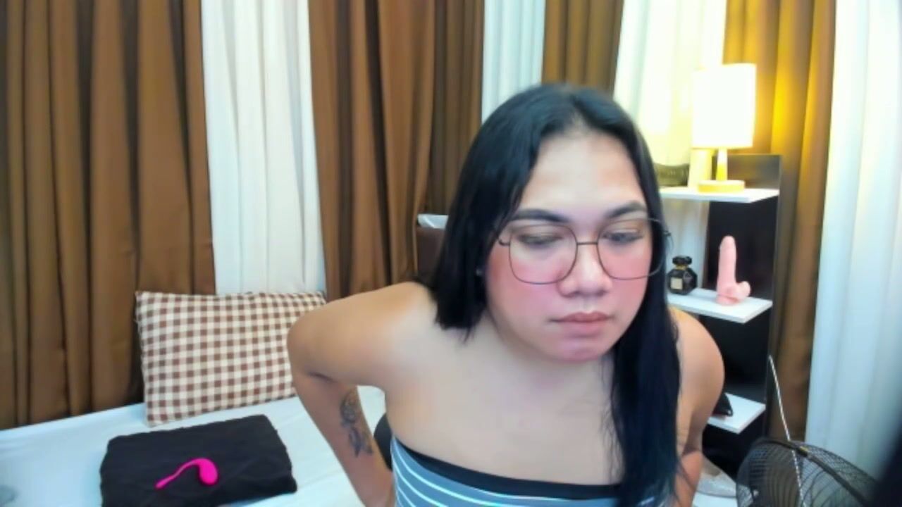 tsuncutkaren pvt nude