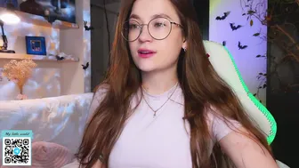 _nemalkovamia 26-Oct-25 smalltits