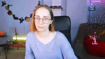 kleri_paint live on cam 10-26-2025