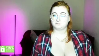 alicia_side_red amateur webcam video (10-26-2025)