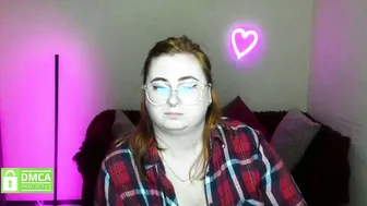 alicia_side_red amateur webcam video (10-26-2025)