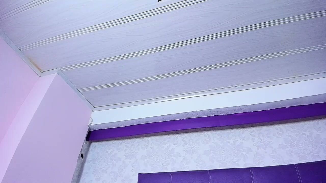 leamoreau__ cam video 10/26/2025