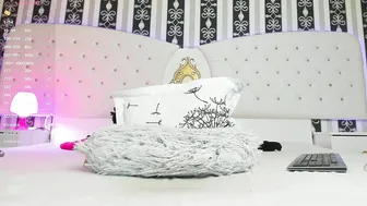 Aidasina posing on cam - 08-May-25