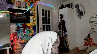 sunny_mouse anime posing on webcam