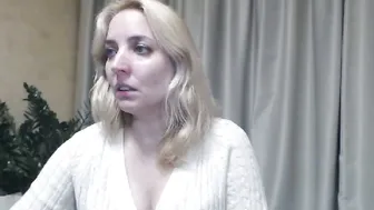 Ohsweetmari interactivetoy porn video