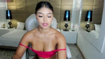 hailey_florez ebony - 27-Oct-2025