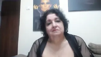 Naughtykorin on webcam (10/27/2025)