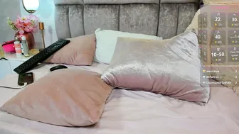 Amina_westt porn chat (10-27-2025)