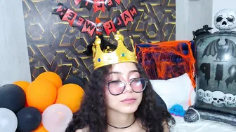 Moon_and_fire_ free cam show - (10/26/2025)