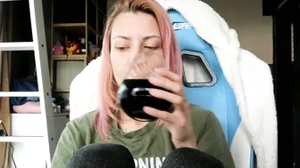 Karoline121 tease sex video