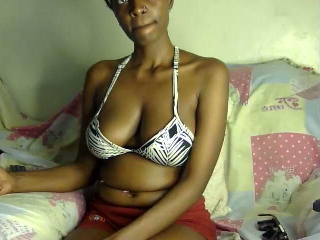 sexxy_boobiess interactivetoy cam xxx