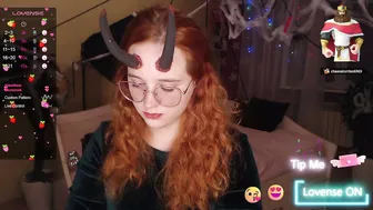 Baby_little_fox live on cam (10/27/2025)