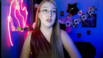 playful_sophie porn cam chat 27 October 2025