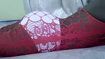 cutiehanish4 posing on cam 10/27/2025