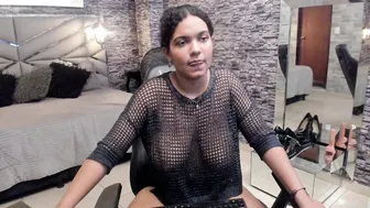 Bellybigboobs live cam video 28 October 2025