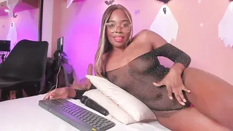 taylorviidal cam porn video 10/28/2025