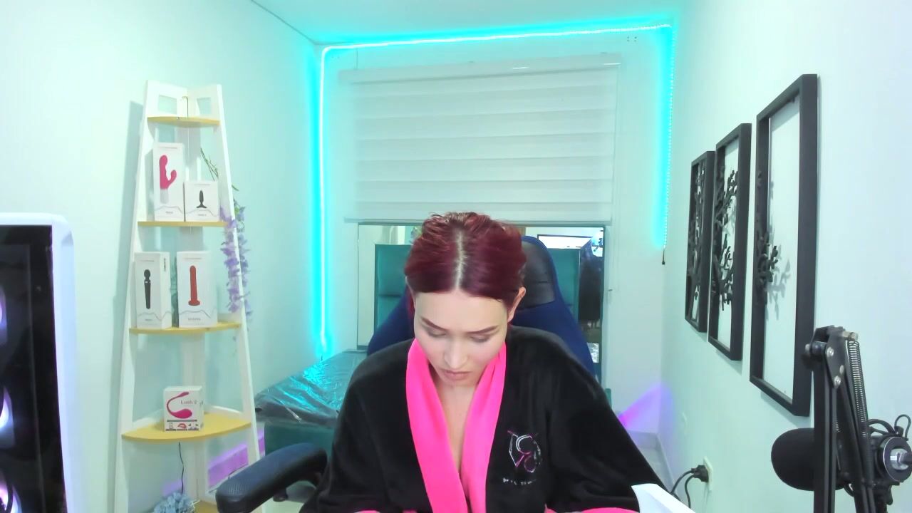 naomy_sex_69 10/28/2025