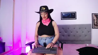 Esmeraldaa_sc nude cam video 10/28/2025