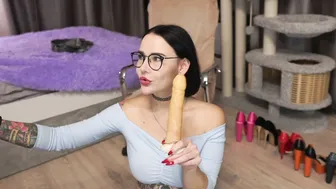 show_must_goon recorded nude video 295913