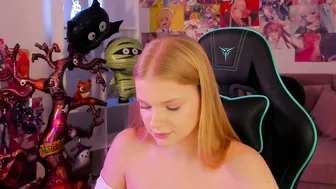 Lilitrosen blonde 28-Oct-2025