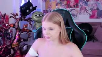 Lilitrosen blonde 28-Oct-2025