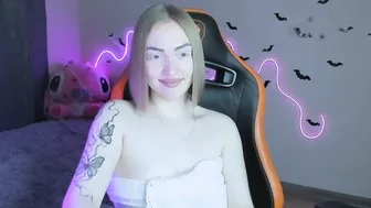 larakrein_lk recorded nude video 295950
