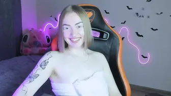 larakrein_lk recorded nude video 295950