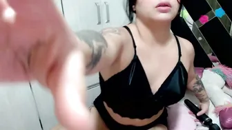 Daphne877046 fuckmachine 28-Oct-2025